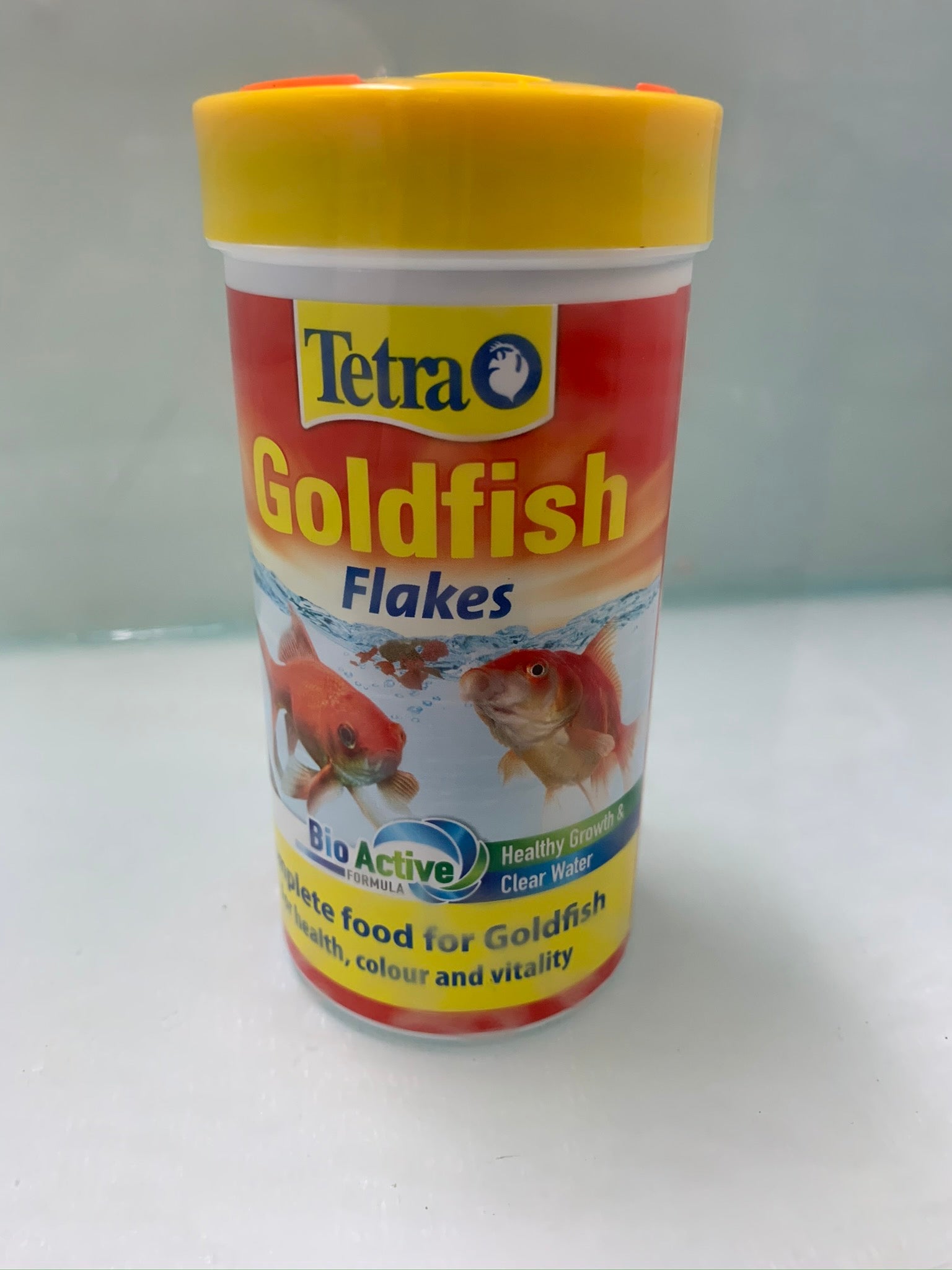 Tetra Goldfish Flakes - Newlyn - pets - Tetra - 4004218742628